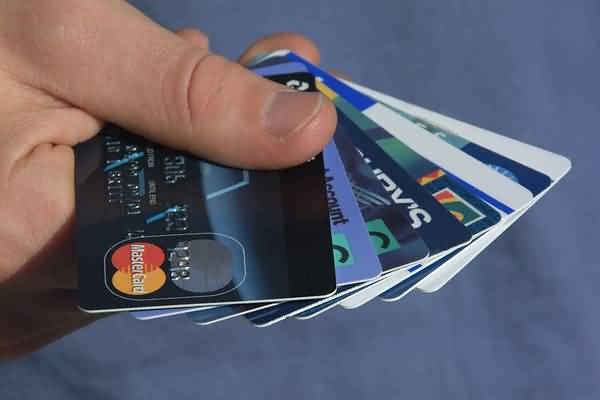 Rating Credit Cards